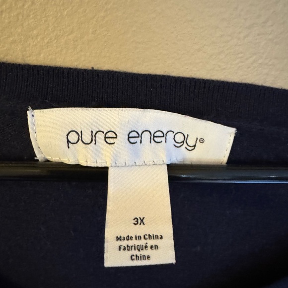 Lightweight dark blue sweater gently used - Picture 5 of 8